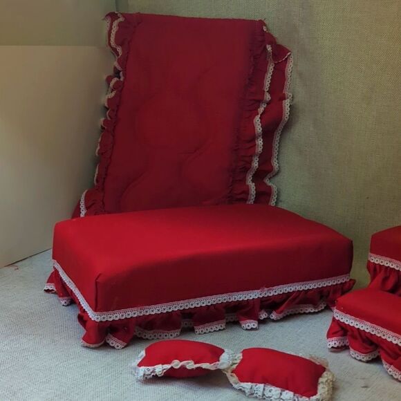 Miniature fancy felt mouse house bedroom boudoir set - Picture 8 of 16